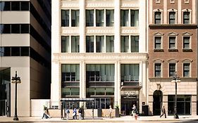 Hotel Arlo  4*